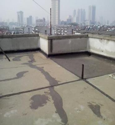 高州漏水维修 楼顶漏水是什么原因，楼顶漏水维修方法是什么?
